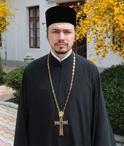 Răspunsuri duhovniceşti: Mai rezistăm promisiunilor şi onorurilor lumeşti pentru Hristos? 97725