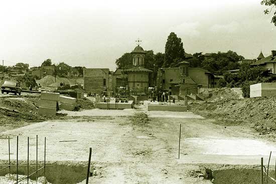 Schitul Maicilor, prima biserică translată în Capitală 97745