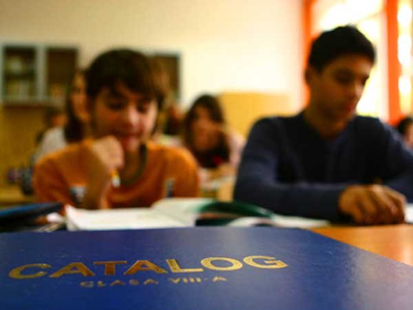 „Nu vor fi dificultăţi cu plata la timp a salariilor în învăţământ“ 97752