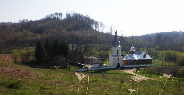 Şcoala singurătăţii smerite de la Ţibucani 97865