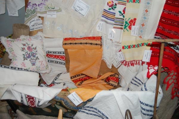 „La «sipetul bunicii» trebuie umblat cu grijă, pentru că umbli la sipetul sufletului omului“ 97884