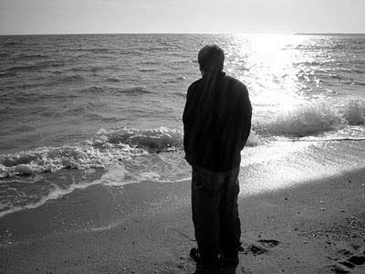 Răspunsuri duhovniceşti: Singurătatea omului din biserică 97881