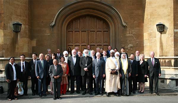 Dezbateri despre toleranţă, comuniune şi echitate 97904