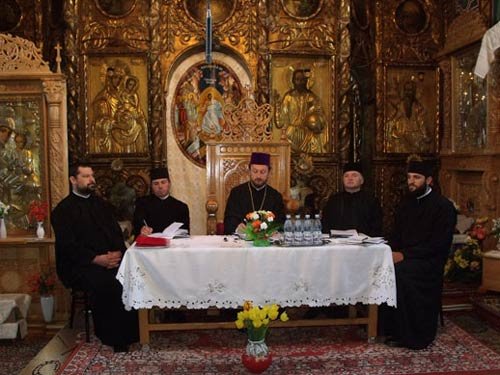 Conferinţe preoţeşti în Episcopia Huşilor 97933