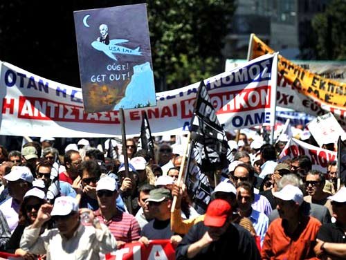 Criza şi violenţele alungă turiştii din Grecia 97950