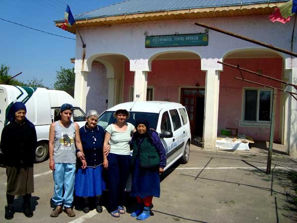 Aşezământul de la Câmpeni, oaza bătrâneţii liniştite 98006