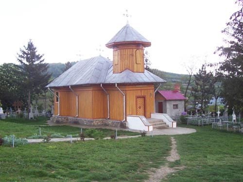 Sfântul Prooroc Isaia ocroteşte de două secole parohia Cârlig 97999