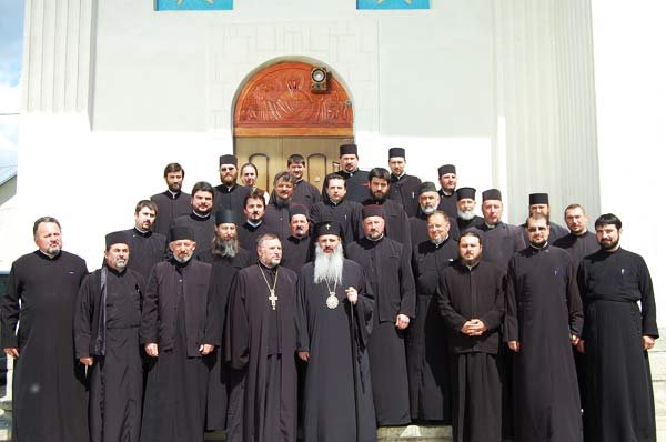Conferinţa preoţilor din Protopopiatul Ceahlău 98016