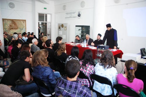 Episcopul Melchisedec Ştefănescu comemorat la Bacău 98037