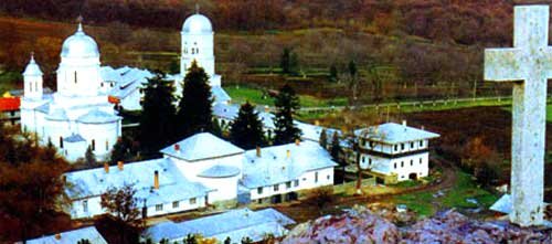 Cum au incendiat soldaţii sovietici Mănăstirea Cocoş 98073