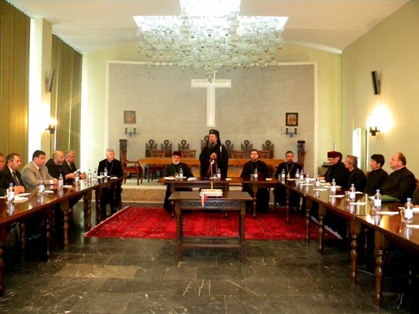 Membrii Adunării eparhiale din Arhiepiscopia Craiovei au fost confirmaţi 98104