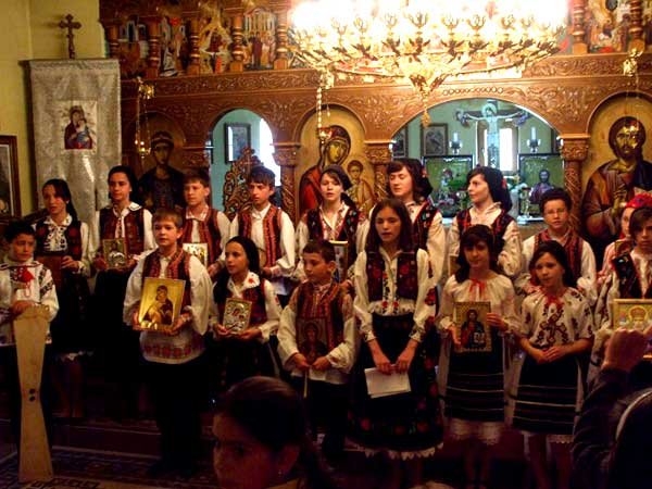 „Înălţatu-Te-ai întru slavă“, proiect catehetic în Şimleu Silvaniei 98132
