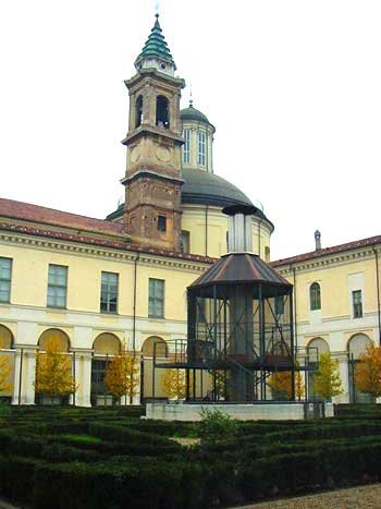 „Suntem în situaţia ciudată de a trebui să învăţăm limba română nişte copii români“ 98170