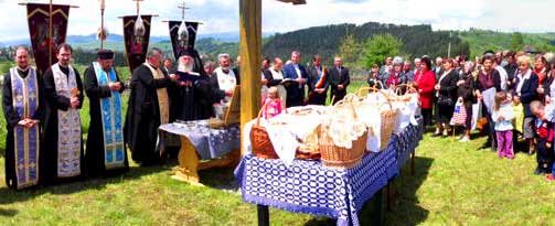 IPS Ioan a binecuvântat holdele din satele harghitene, de Rusalii 98240