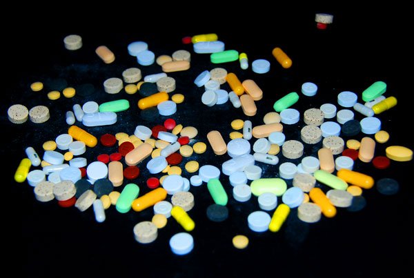 Bani insuficienţi pentru bolnavii de HIV/SIDA 98333