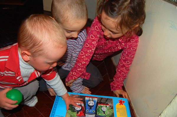 Copiii îşi doresc, întâi de toate, dragostea şi atenţia părinţilor 98384