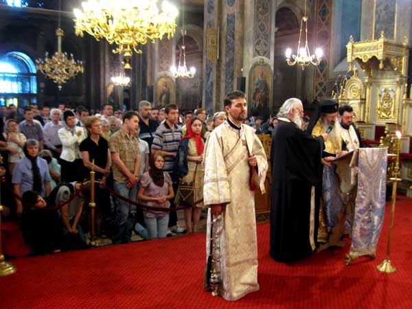 IPS Teofan a săvârşit slujba Acatistului Sfântului Stelian 98415