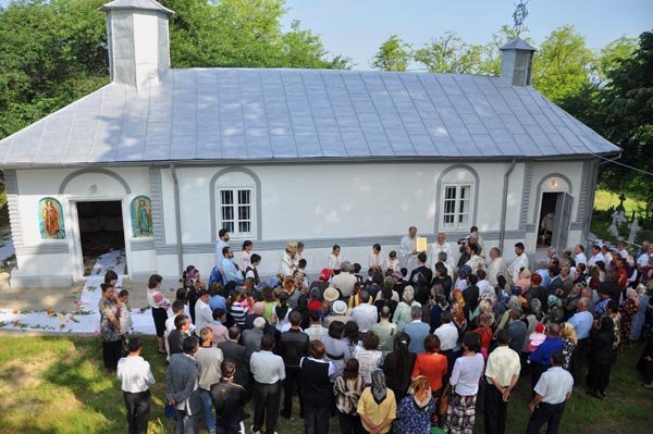 Sfinţiri de biserici pe Valea Horincei 98424