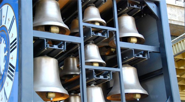 Pianul cu clopote, atracţia de la Târgul de Obiecte Bisericeşti 98577