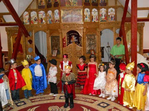 Serbarea preşcolarilor la sediul Episcopiei Giurgiului 98579