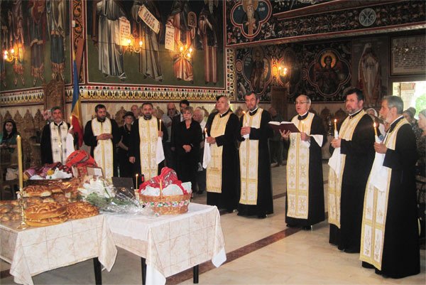 Teologul Dumitru Popescu, pomenit cu drag la trei luni de la adormire 98562