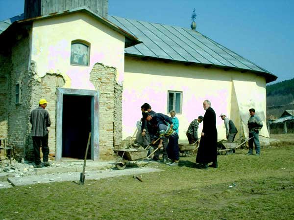 „Noi muncim pe brânci, până la 11 seara, să ne putem descurca“ 98599