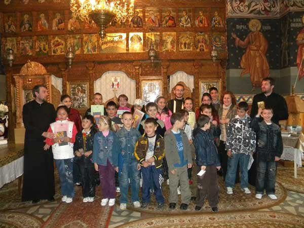 Cateheză şi filantropie la Biserica „Înălţarea Domnului“ din Târgu Jiu 98617