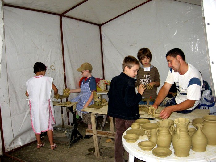 Copii meşteşugari în lumea satului românesc 98725