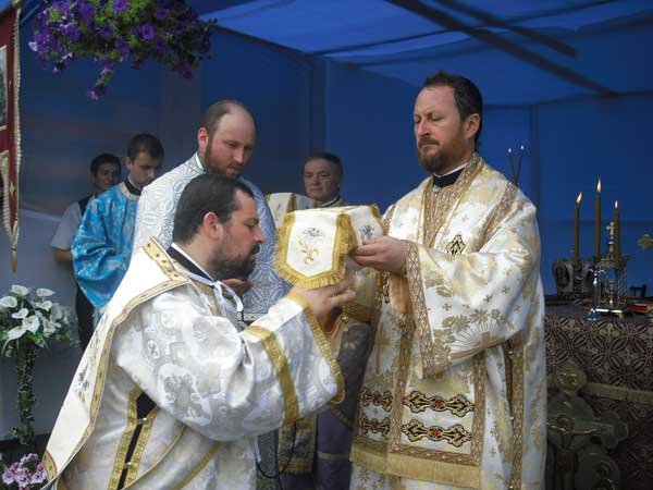 Resfinţirea Bisericii „Sfânta Cuvioasă Parascheva“ din filia 1 Decembrie, Stoişeşti 98747