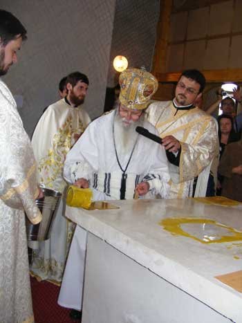 Sfinţirea bisericii parohiei Mănăstioara 98744