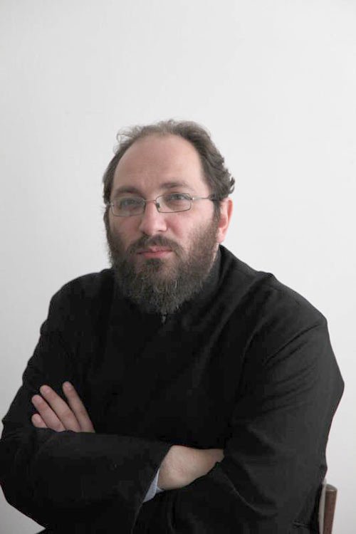 Răspunsuri duhovniceşti: Angajăm oameni să facă munca afectivă 98759