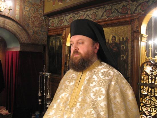 Răspunsuri duhovniceşti: „Duhovnicul ne aduce aminte că trăim veşnic“ 98784