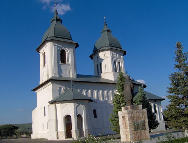 Bisericile Sfinţilor Apostoli din Moldova 98867