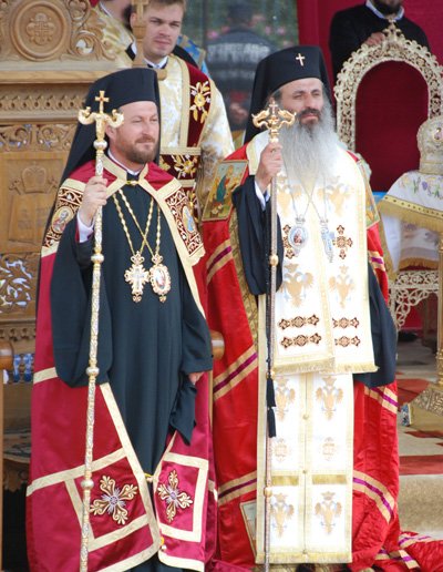 Un an de la întronizarea Preasfinţitului Părinte Corneliu, Episcopul Huşilor 98868