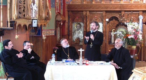 Conferinţă la Biserica Eroilor din Ploieşti 98887