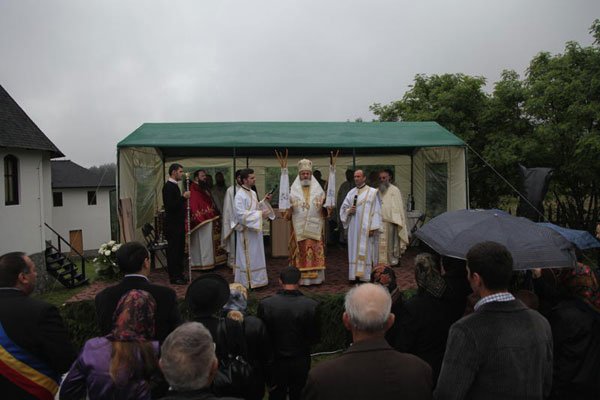 Hram la Schitul de la Bran închinat Soborului Sfinţilor Apostoli 98880