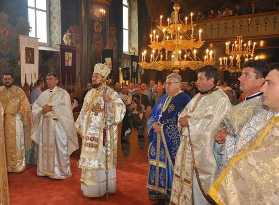 Slujbă arhierească la Someş Odorhei 98900