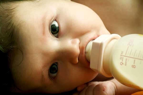 De ce apar cariile de biberon? 98935