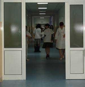 Hram la dispensarul „Sfinţii Doctori fără de arginţi Cosma şi Damian“ din Arad 98941