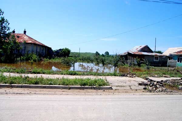 Casele distruse vor fi ridicate cu bani de la ANL 99039