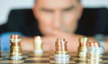 „Guvernele au cheltuit de parcă n-ar fi existat ziua de mâine“ 99067