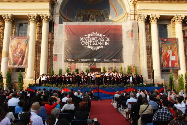 Seară de imn bizantin în cetatea Iaşilor 99083