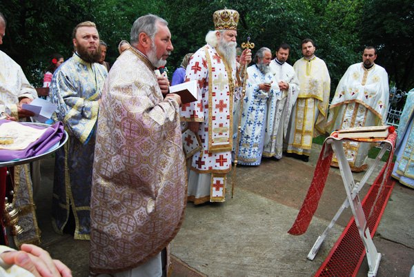 La Şerbeşti va fi construită o nouă biserică 99102