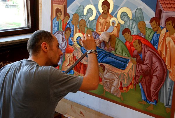 Frumuseţi şi daruri pentru Casa Domnului 99136