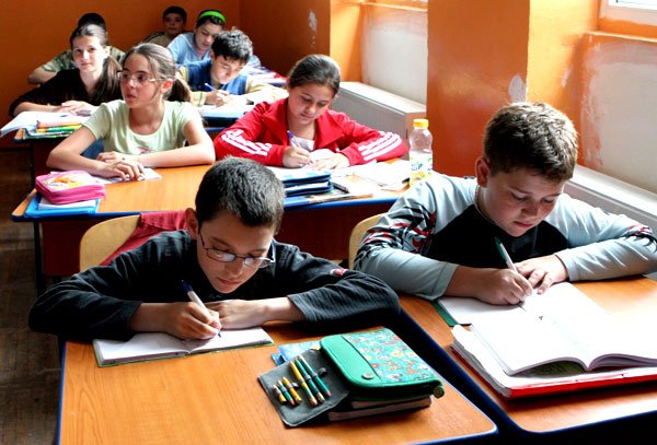 Este nevoie de un nou curriculum naţional 99185