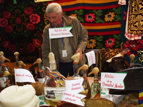 Produse ecologice din Balcani, în expoziţia de la Sofia 99222