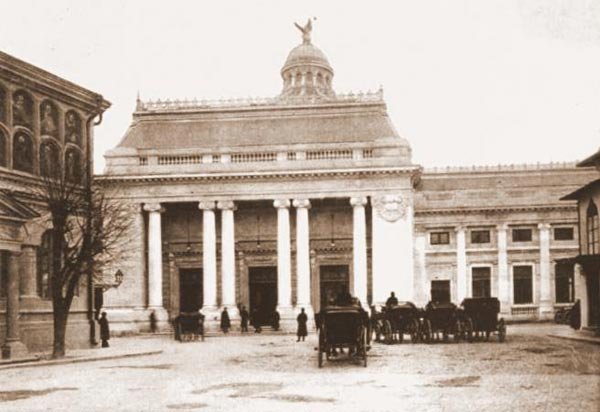 Palatul patriarhal primeşte pe cel dintâi patriarh 99234