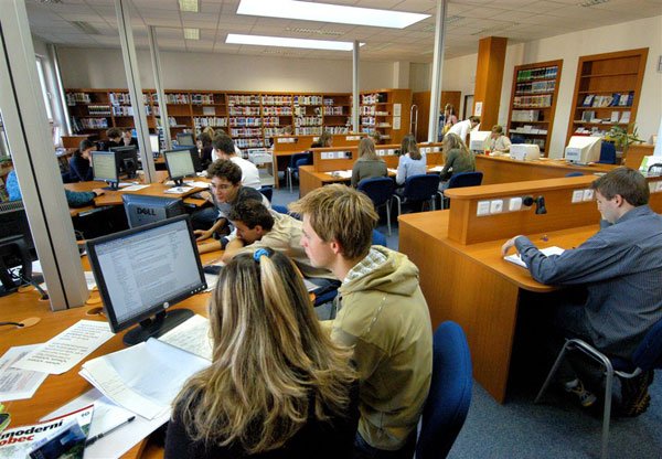 România a promis 5.000 de burse de studiu 99302