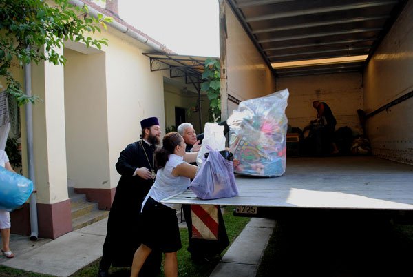 Românii din Ungaria, alături de sinistraţi 99295