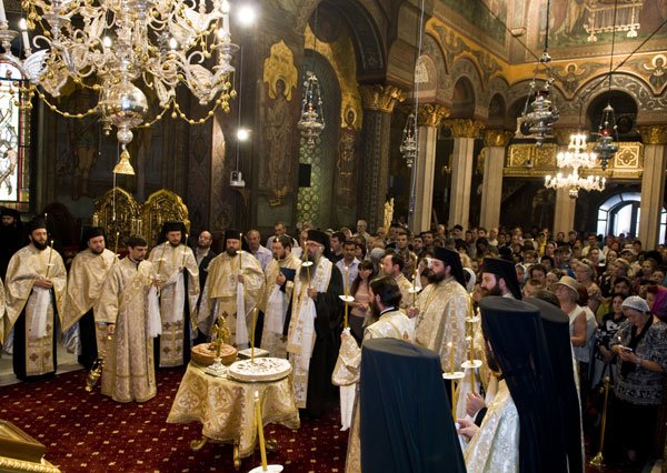 Patriarhul Teoctist - o candelă de înviere 99374